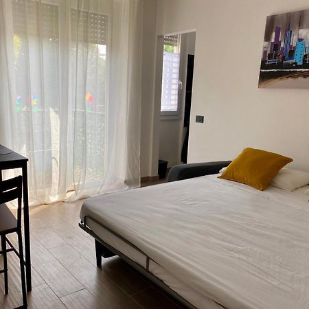 Moderno Ed Elegante Loft Con Balcone Leilighet Milano Eksteriør bilde