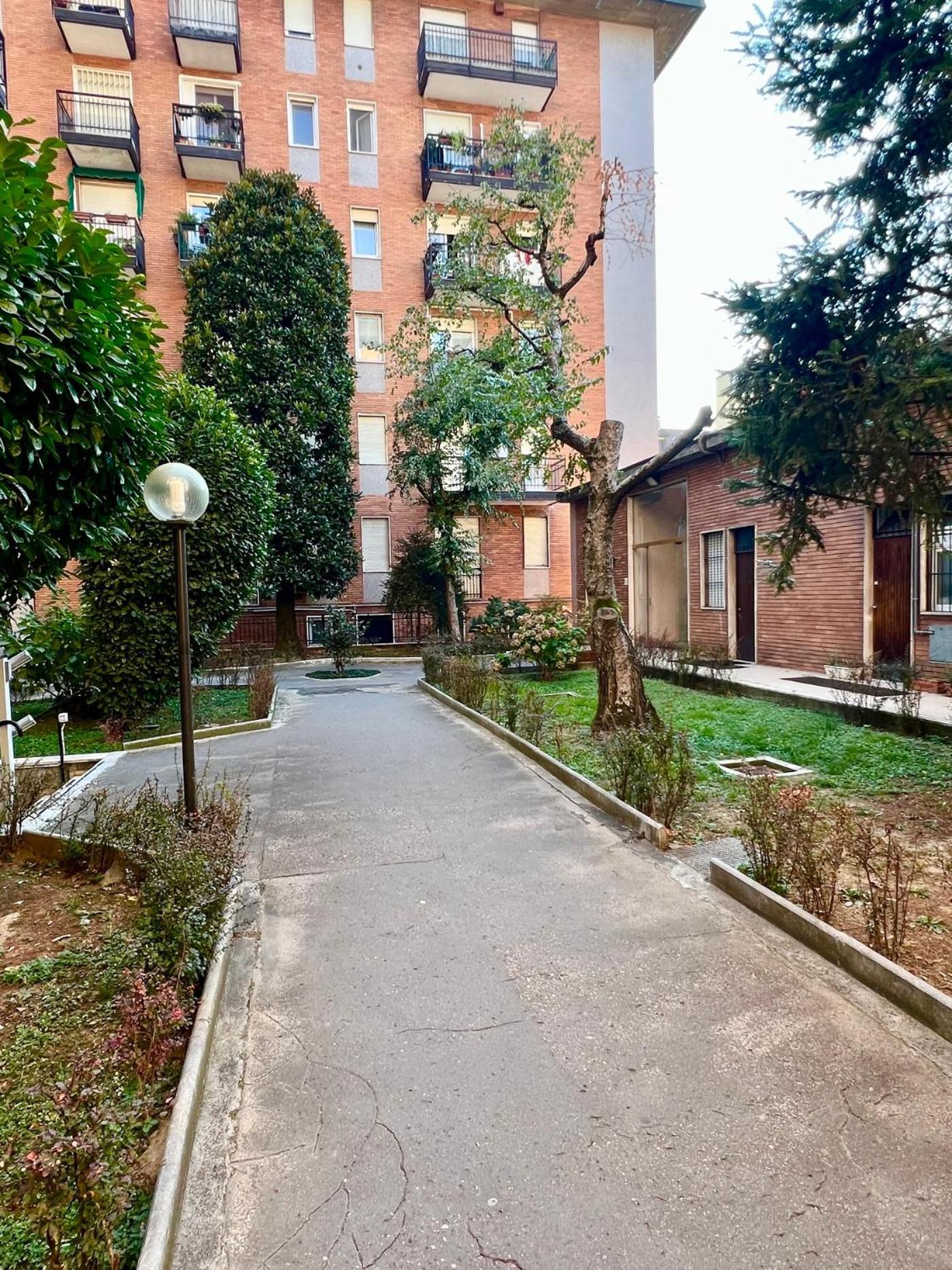 Moderno Ed Elegante Loft Con Balcone Leilighet Milano Eksteriør bilde