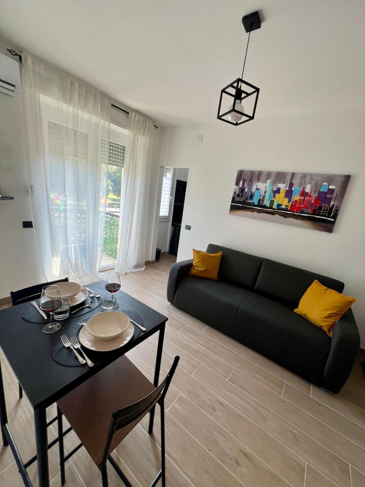 Moderno Ed Elegante Loft Con Balcone Leilighet Milano Eksteriør bilde