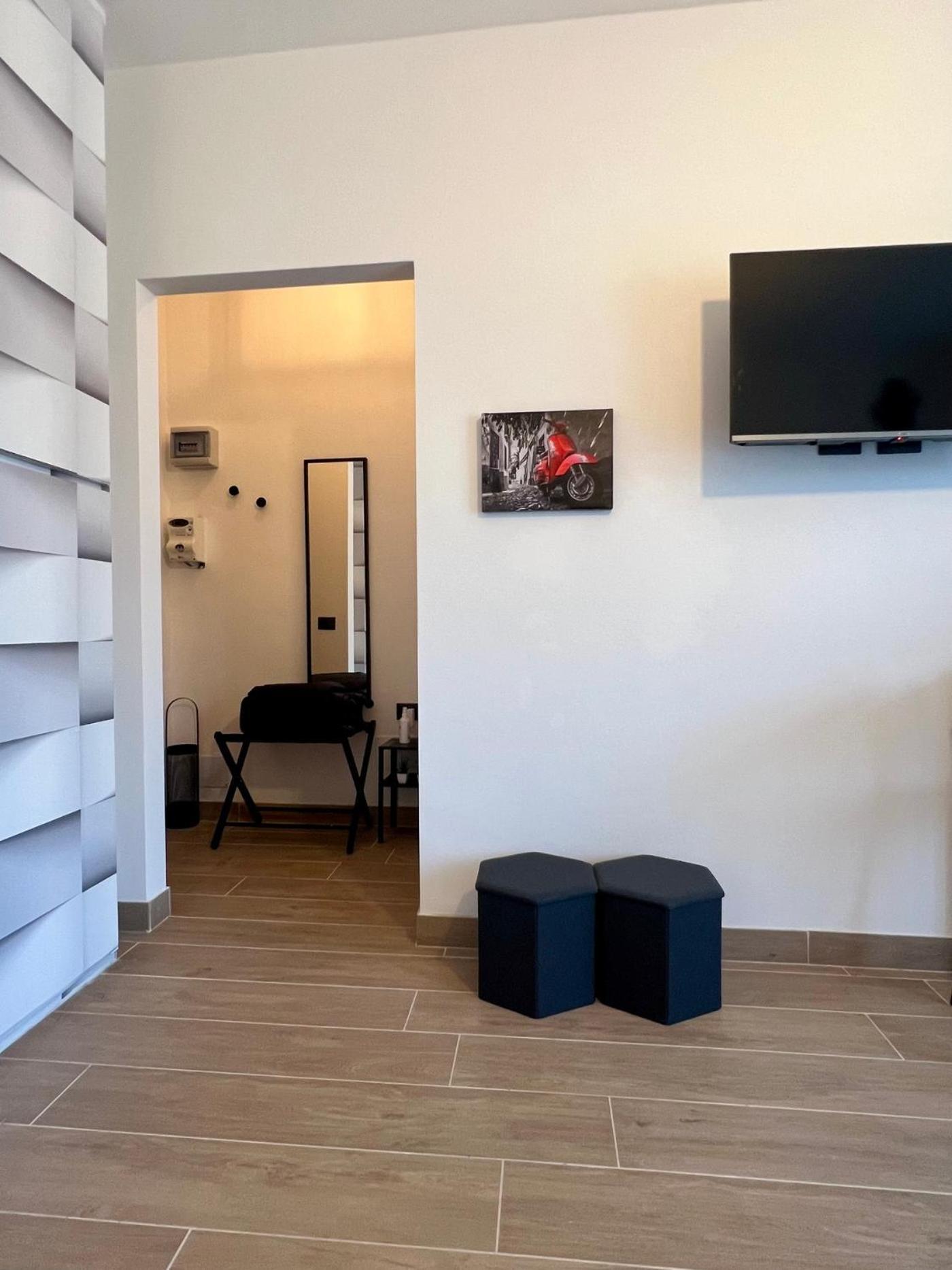 Moderno Ed Elegante Loft Con Balcone Leilighet Milano Eksteriør bilde