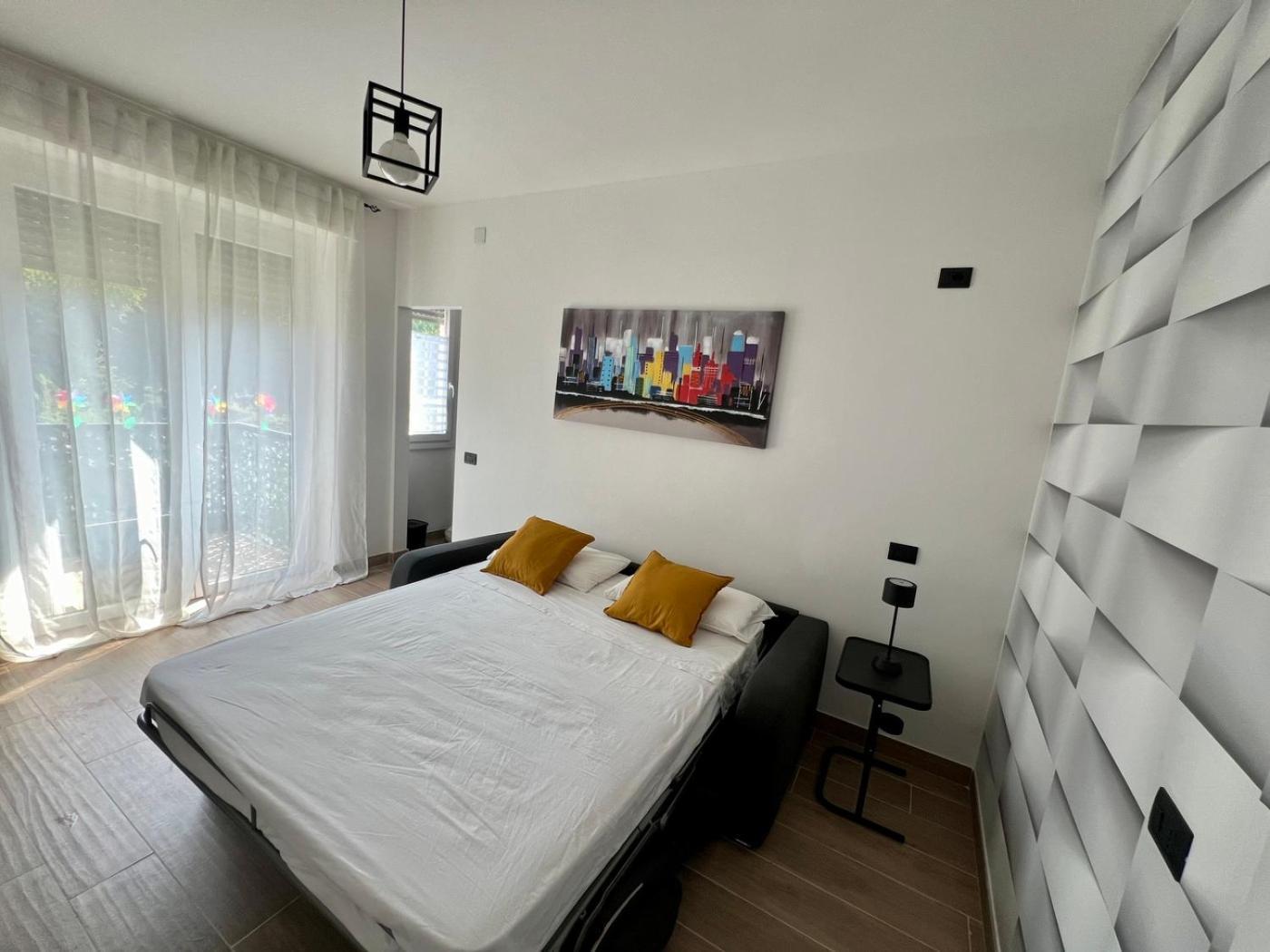Moderno Ed Elegante Loft Con Balcone Leilighet Milano Eksteriør bilde